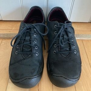 KEEN ALL LEATHER waterproof walking/hiking shoe